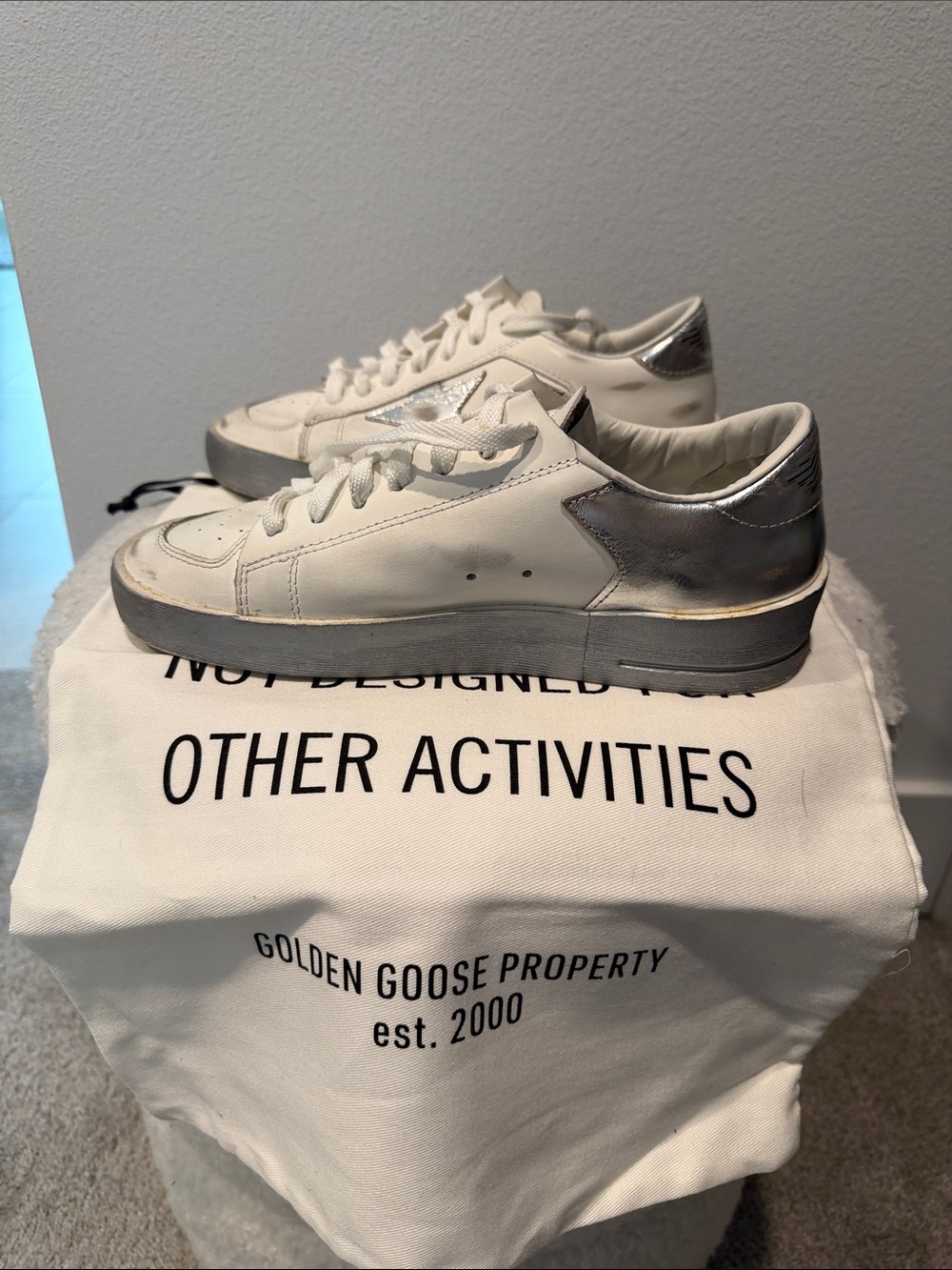 Golden Goose White Leather Sneakers with Silver Star - Picture 9 of 9